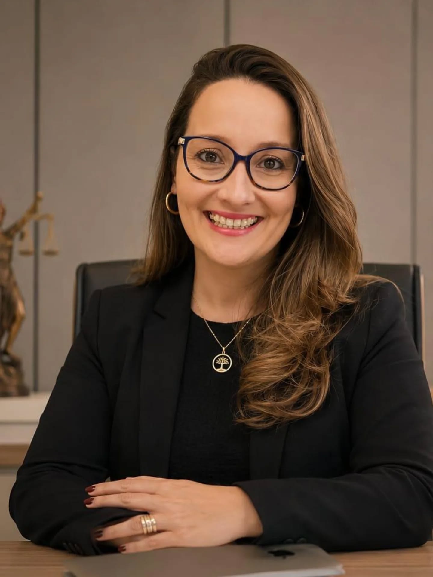 Advogada Karolina Marinho
